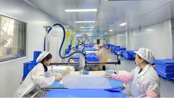 論2020年日本花季传媒app手術衣噴（pēn）膠機的努（nǔ）力